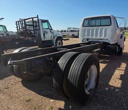 1998 FORD F-800 (INOPERABLE)