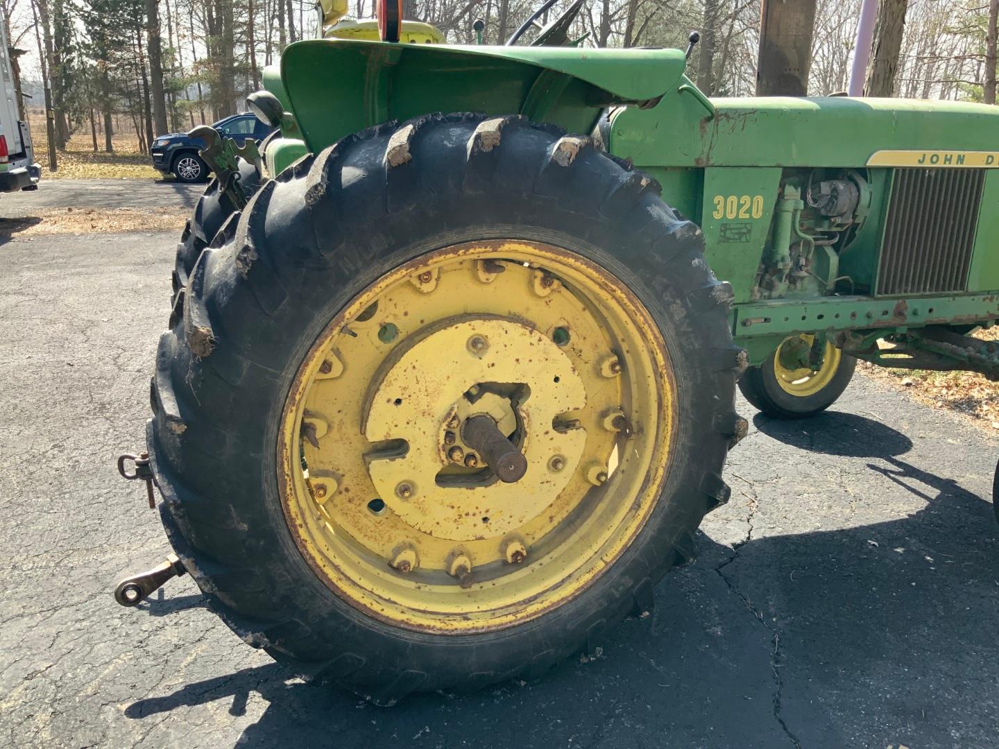 1971 John Deere 3020 Gas