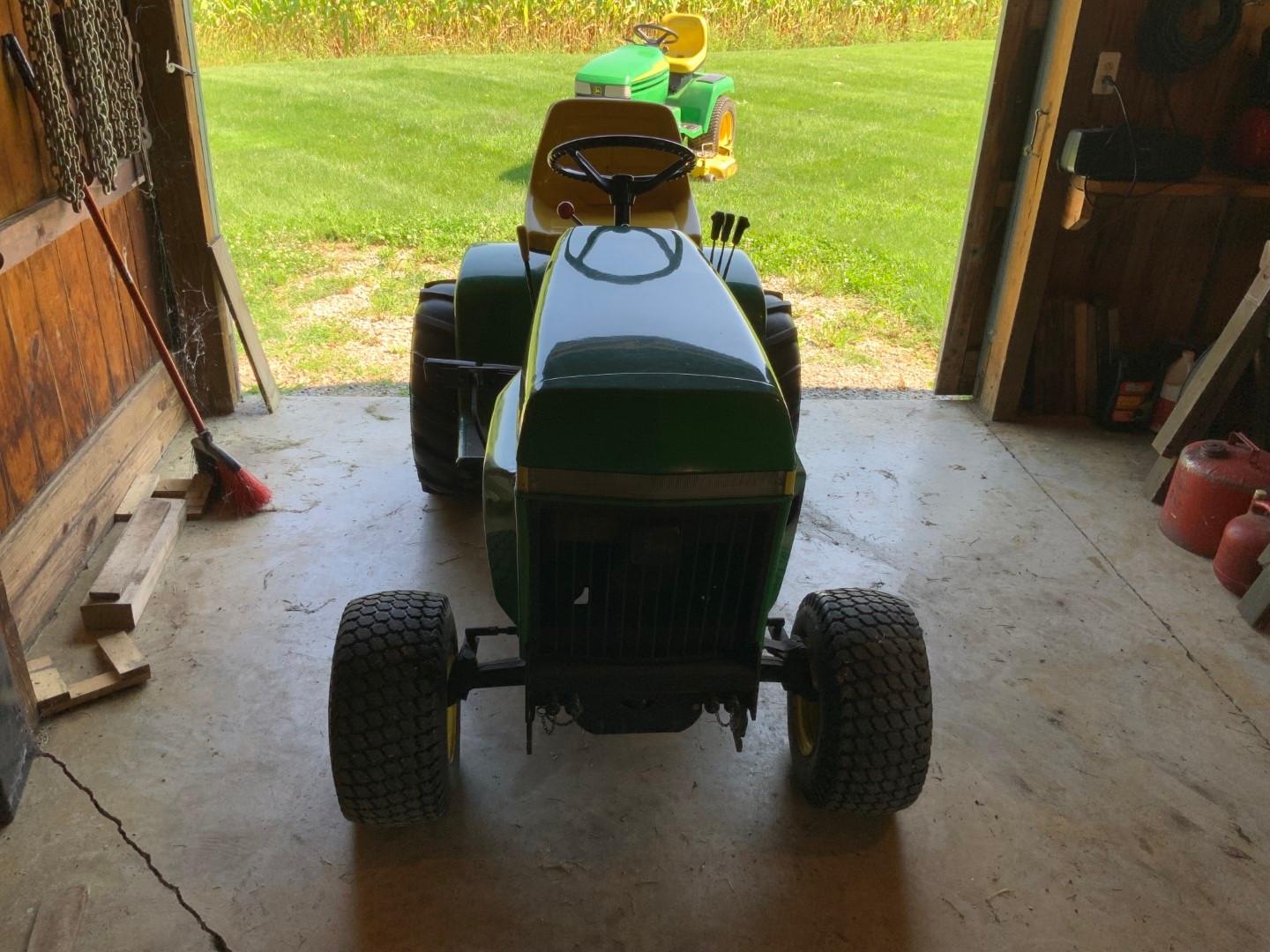 1982 John Deere 400 Garden Tractor