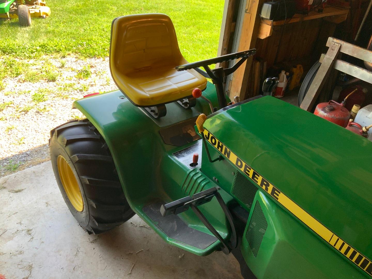 1982 John Deere 400 Garden Tractor