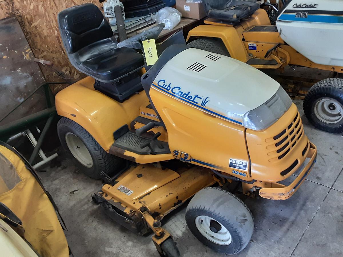 Cub Cadet 3240 40th Anniversary Edition 54"deck Kohler Twin