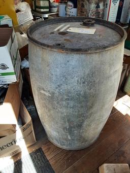 The Standard Oil Co Barrel