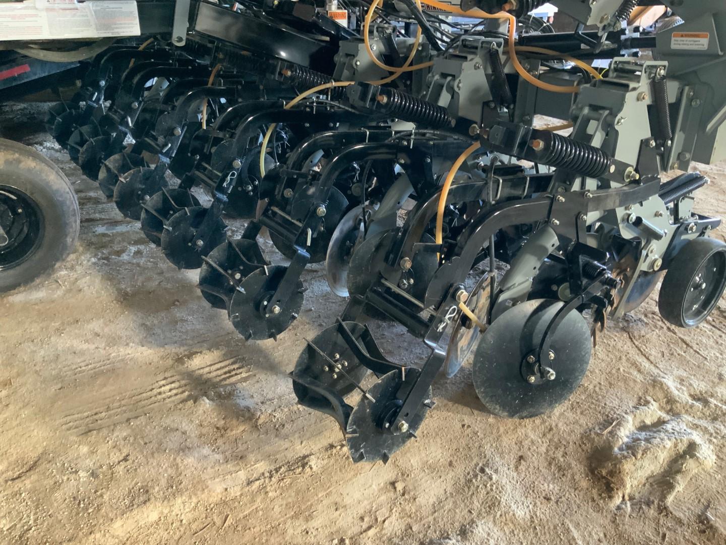 2020 Hiniker Strip Tiller