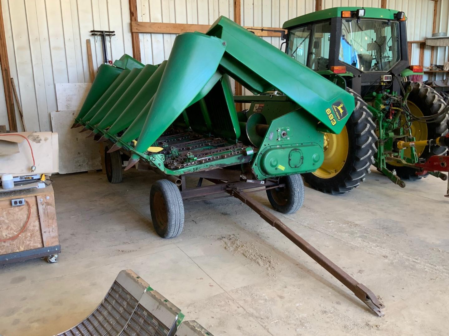 1995 John Deere 693 Corn Head