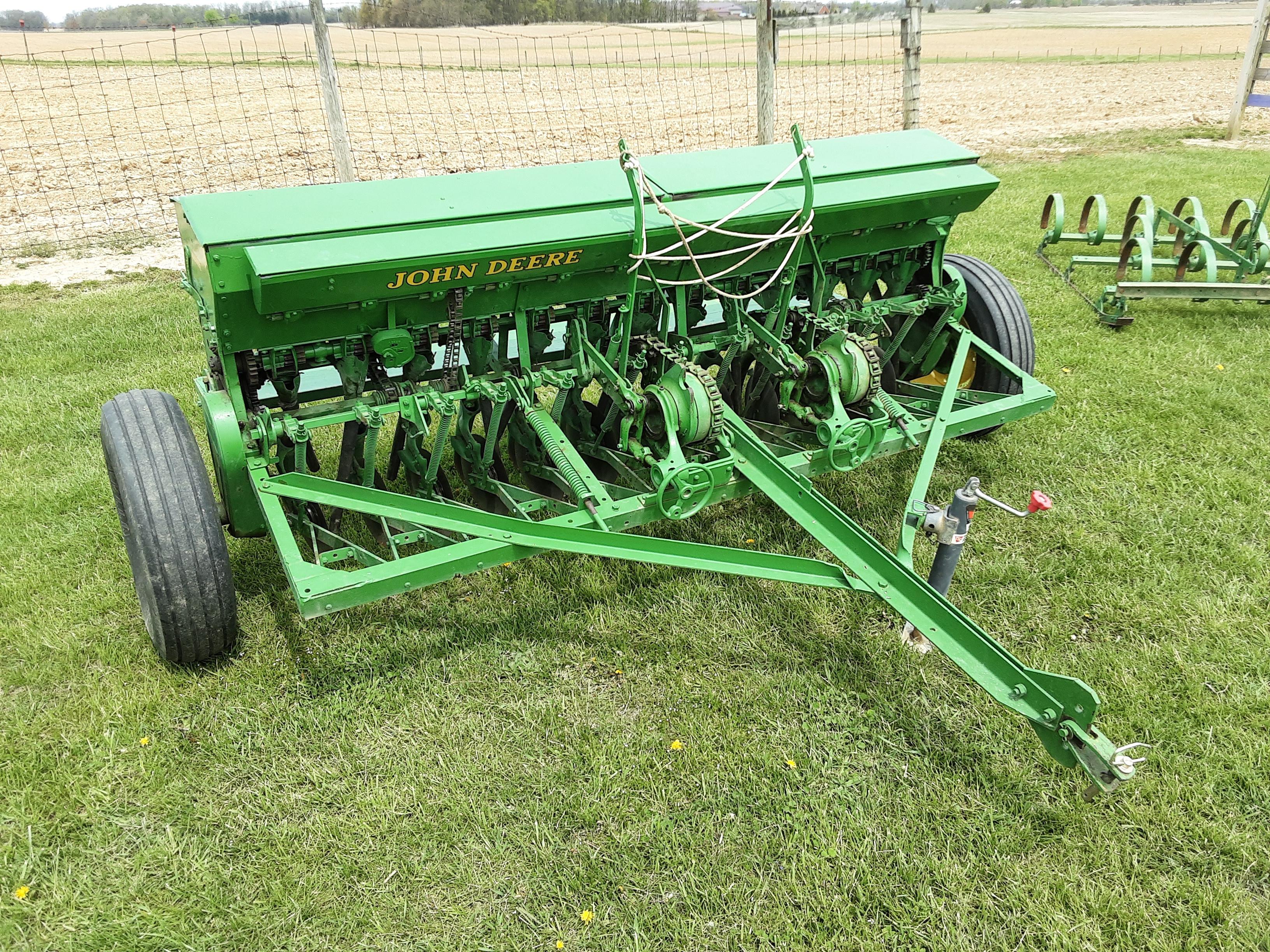 JD FBA (13-7") grain drill w/ dbl. box seeder