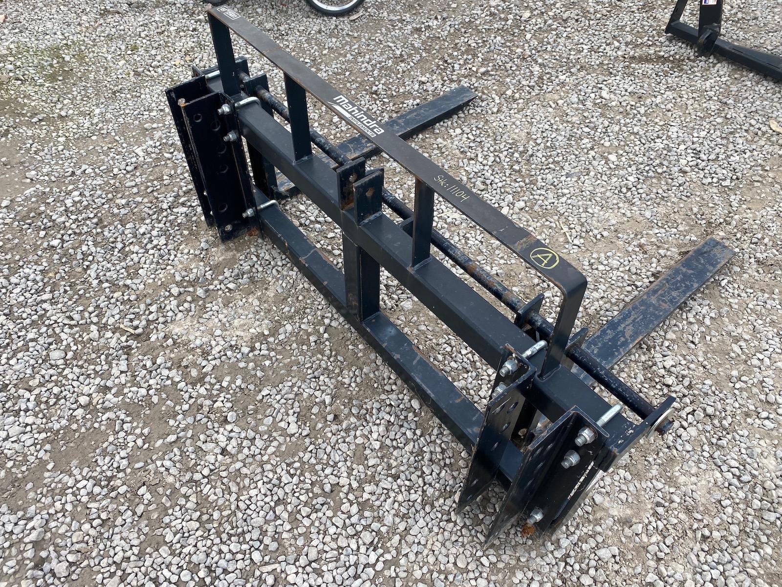 Mahindra Pallet Forks