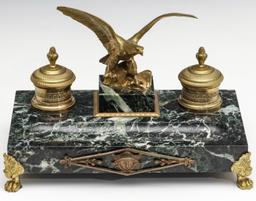 AN EARLY 20TH C. FRENCH EMPIRE STYLE INKWELL WITH EAGLE