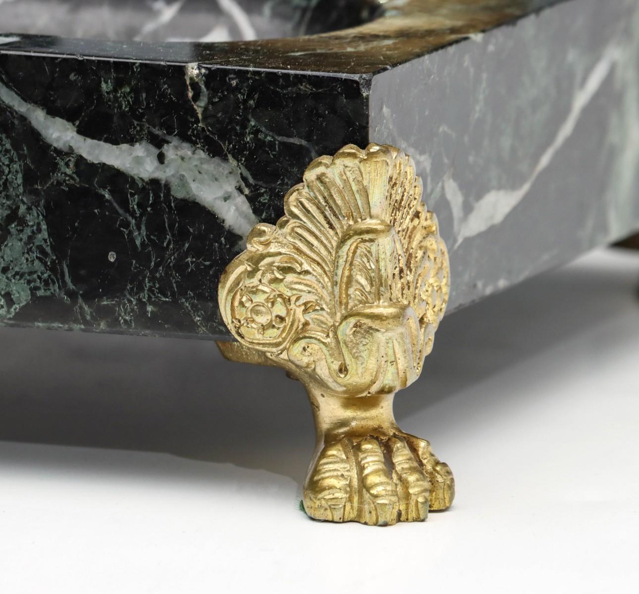 AN EARLY 20TH C. FRENCH EMPIRE STYLE INKWELL WITH EAGLE