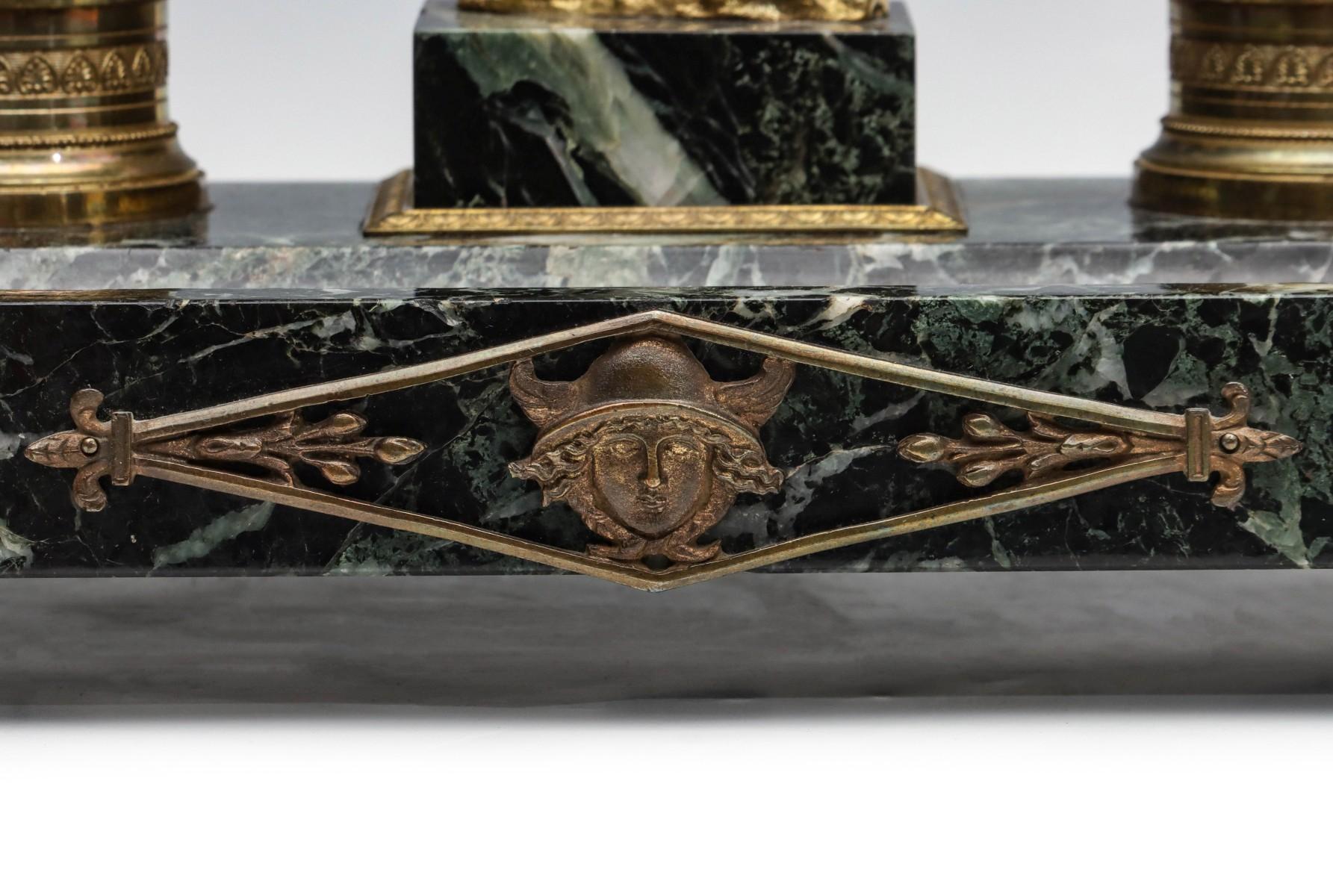 AN EARLY 20TH C. FRENCH EMPIRE STYLE INKWELL WITH EAGLE