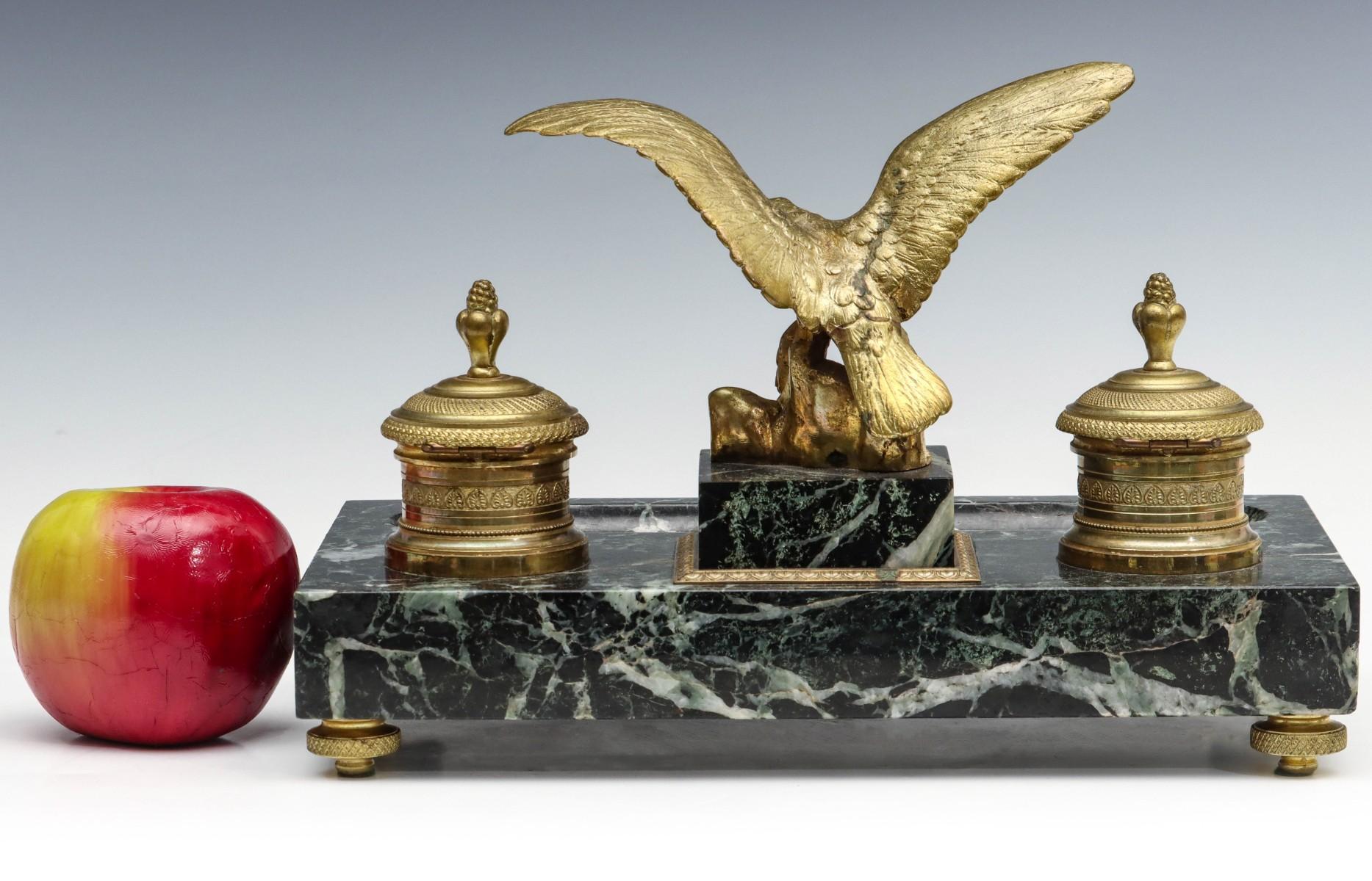 AN EARLY 20TH C. FRENCH EMPIRE STYLE INKWELL WITH EAGLE