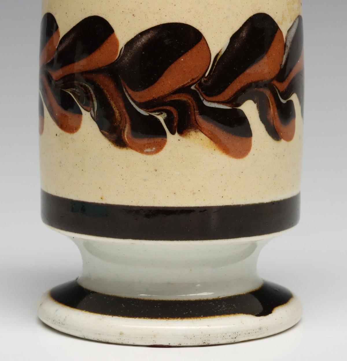 MOCHAWARE PEPPER POT AND YELLOW WARE BOWL WITH SEAWEED