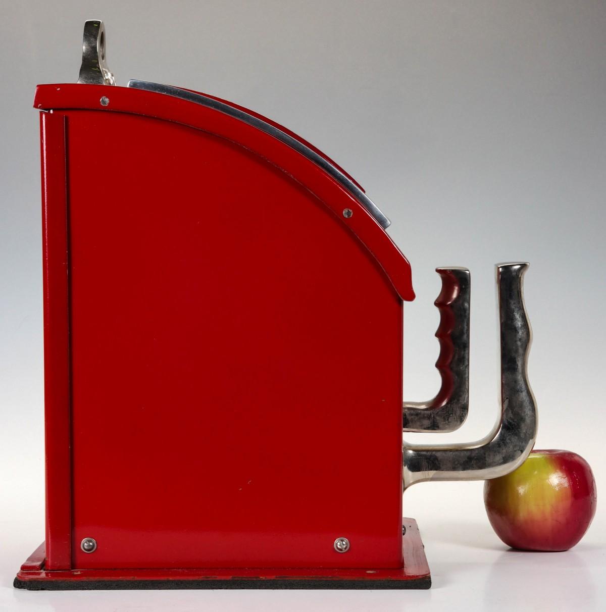 A GOTTLIEB 1 CENT GRIP STRENGTH MACHINE