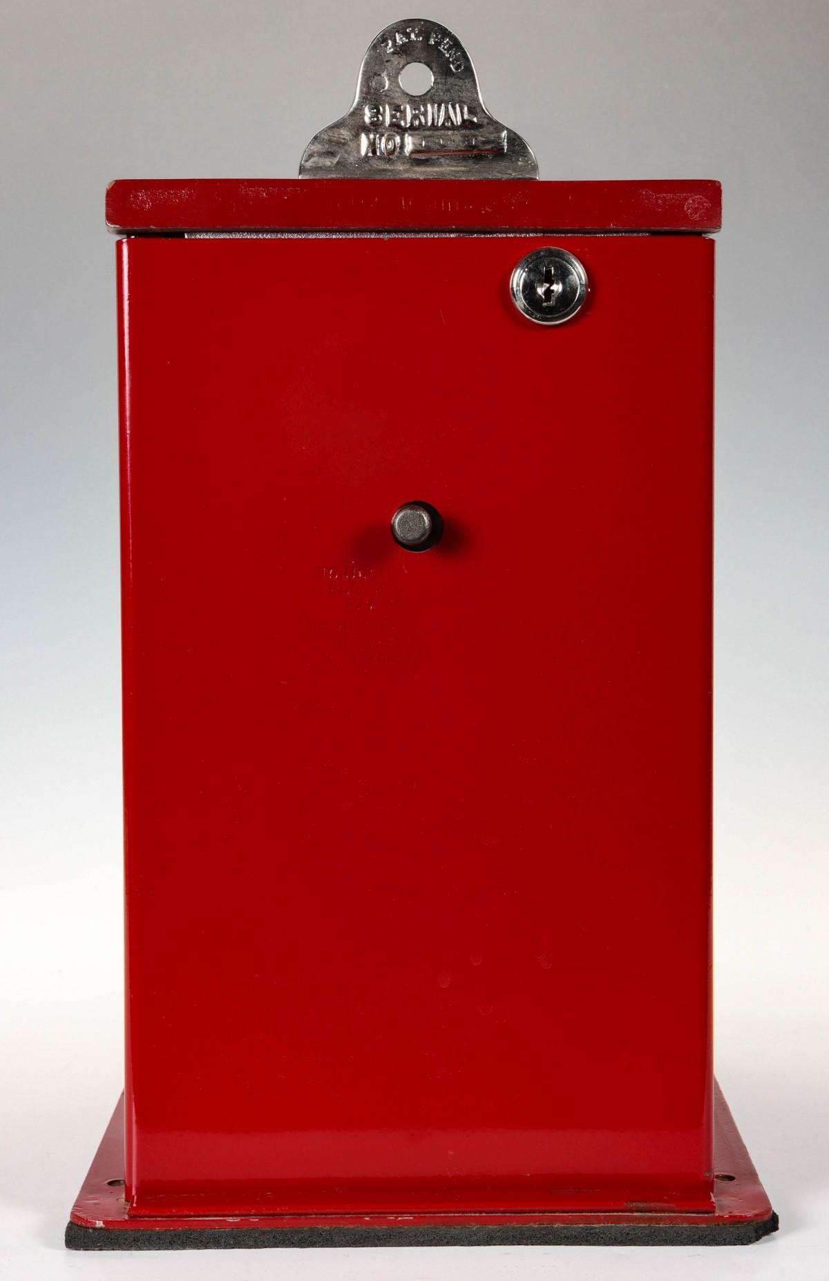 A GOTTLIEB 1 CENT GRIP STRENGTH MACHINE