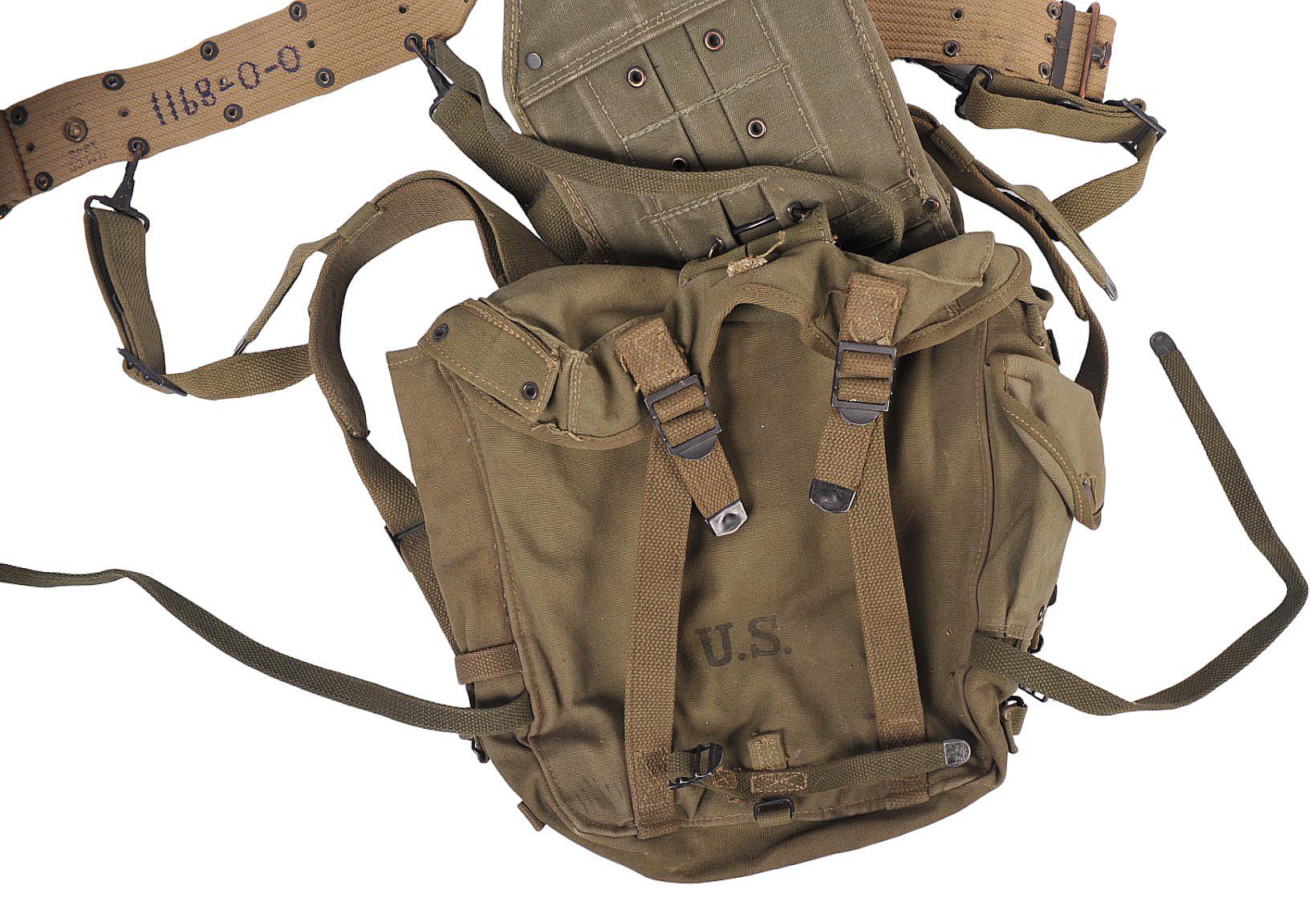 US Military WWII issue Field Pack, Suspenders, Web Belt and Entrenching Tool (A)