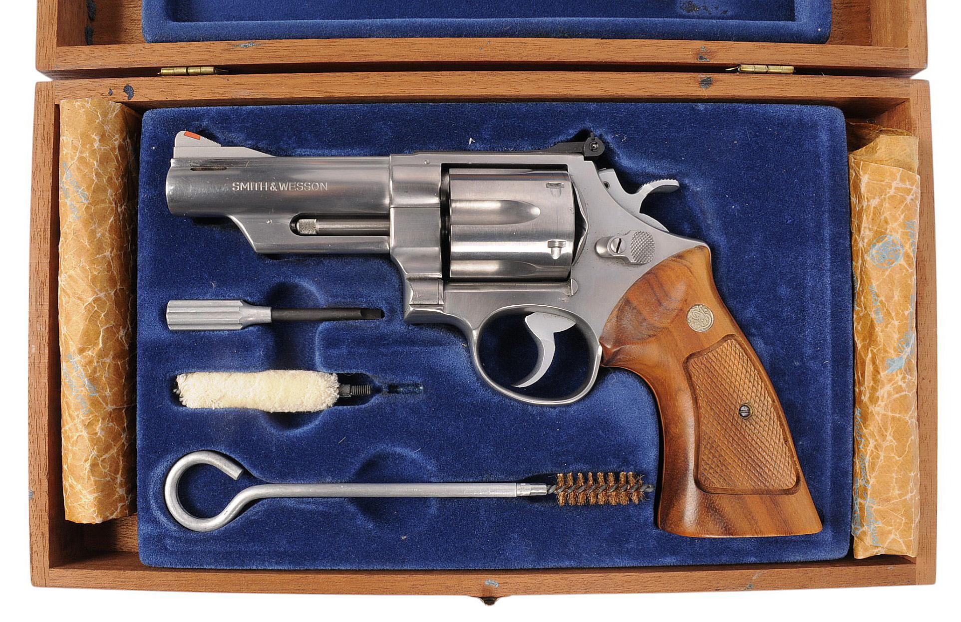 Smith & Wesson Model 629 Stainless Steel 44. Mag Double-Action Revolver FFL Req:N874636 (W2R1)