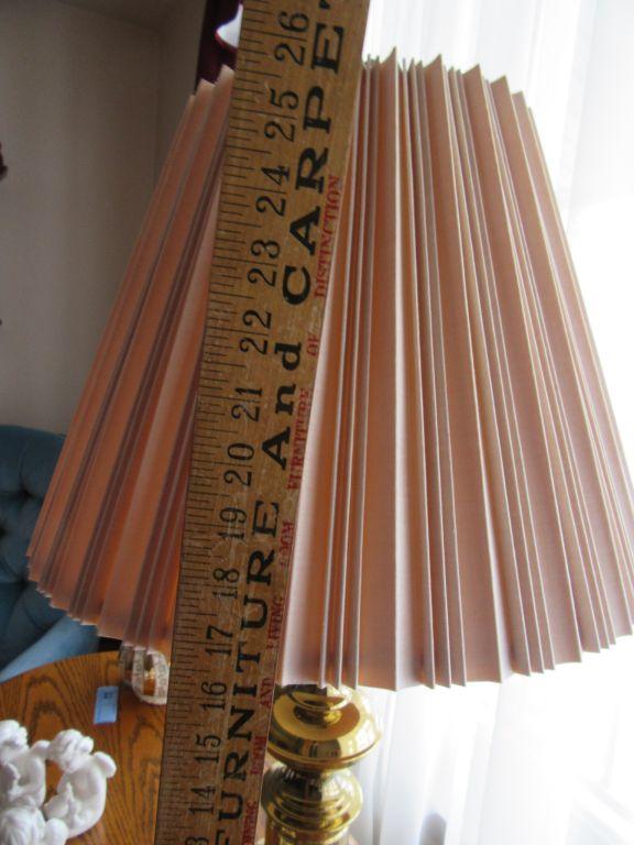 BRASS TABLE LAMP