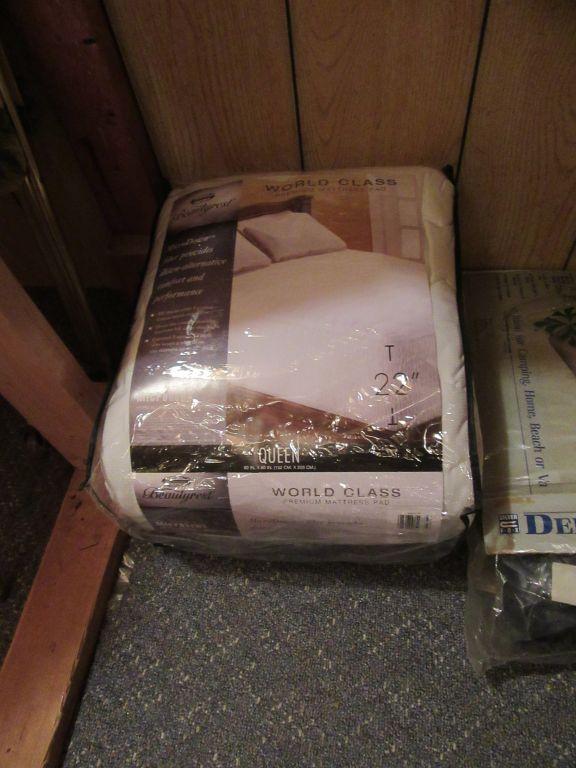 FULL AND QUEEN SIZE MATTRESS PADS