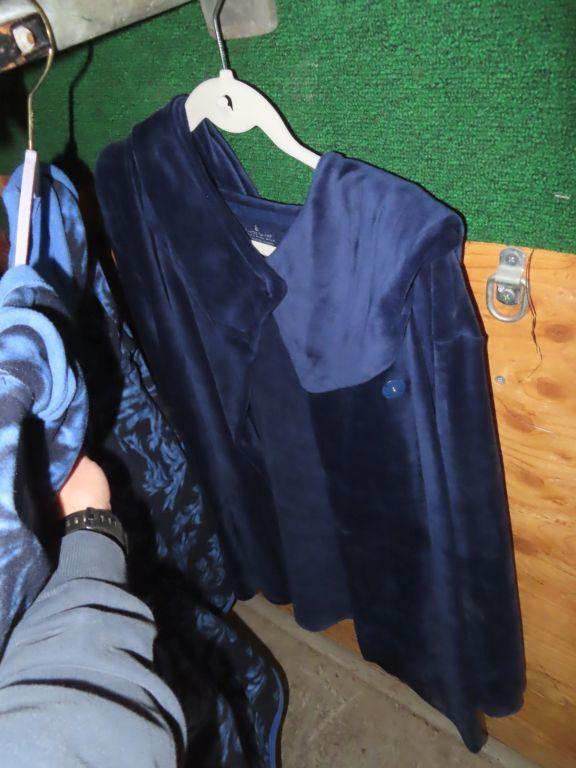 Ladies jackets mostly sizes large to 1X