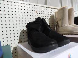 Clarks cloud steppers size 9M black boots