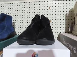 Clarks cloud steppers size 9M black boots