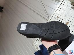 Clarks cloud steppers size 9M black boots