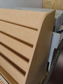 Magazine or bookstation
