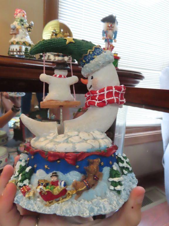 Snowman music boxes