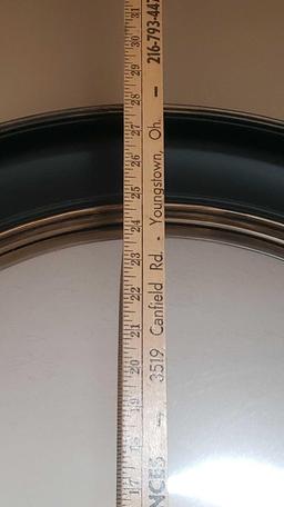 Round wall mirror