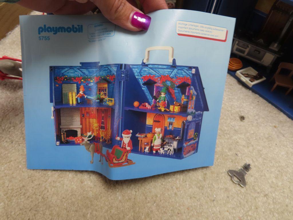 Playmobil Christmas house. Incomplete.