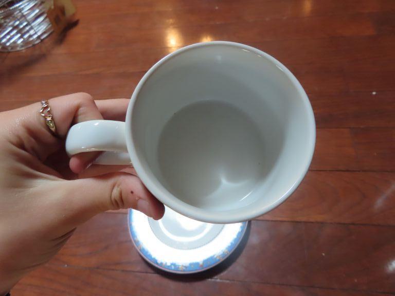 Sakura Christmas stoneware