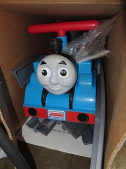 Fisher-Price Power Wheels Thomas and Friends ride on train set with track