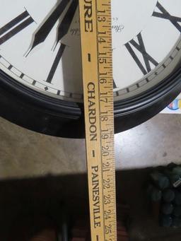 Sterling and Noble battery powered wall clock