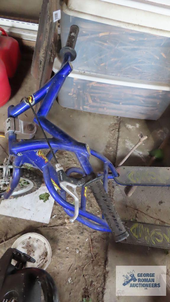 Pacific Assault stand up tricycle