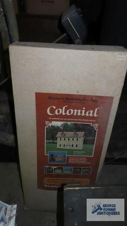 Colonial dollhouse in box