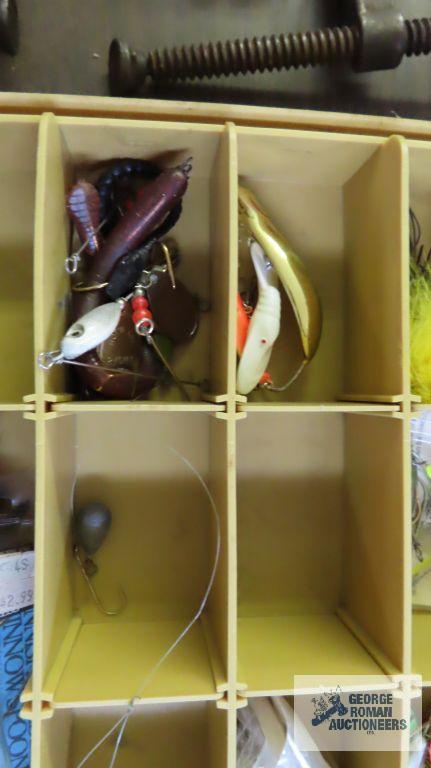 Tackle box with tackle