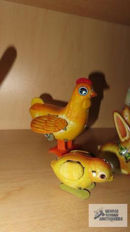 Vintage wind up animals. Largest chicken has leg...that is not attached.