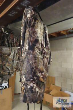 Mossy...Oak hunting coveralls,...size 5X