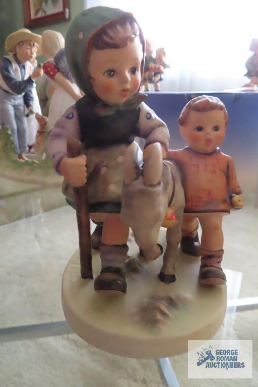 Goebel W. Germany Homeward Bound figurine, number 334, 1975