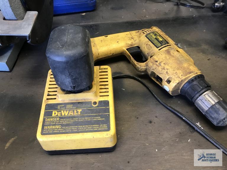 DEWALT BATTERY TOOLS, DO NOT MATCH