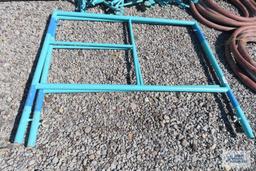 Lot of scaffolding pieces