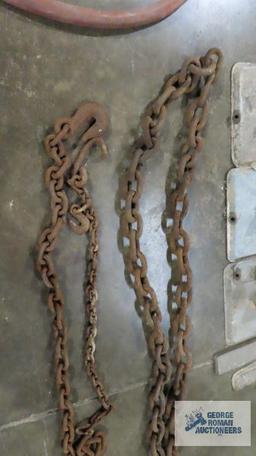 Chain with hooks and smaller chains