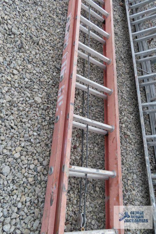 30 ft fiberglass extension ladder