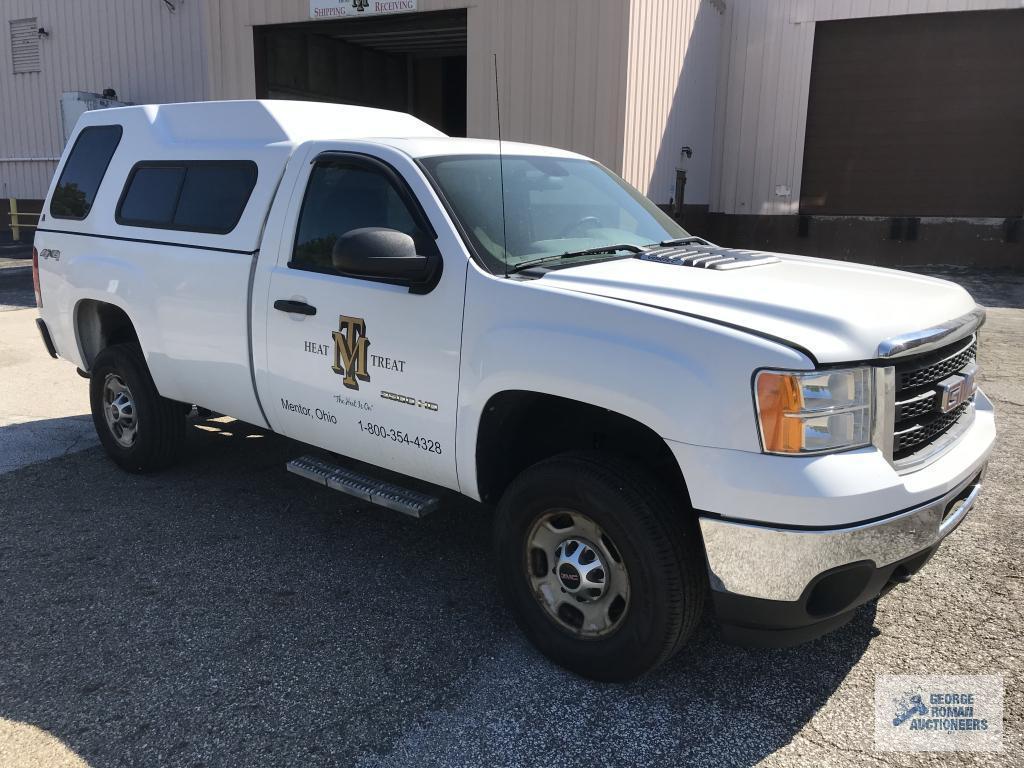 2011 GMC TRUCK WITH CAP. VIN: 1GT02ZCG3BF142480. MILEAGE: 84,732.