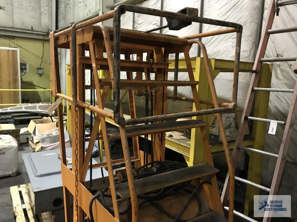 ELECTRIC LADDER CART