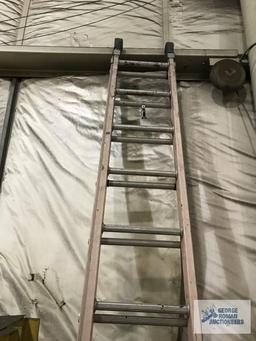 24' FIBERGLASS EXTENSION LADDER