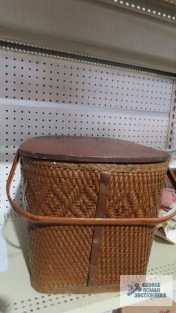 Woven picnic basket