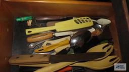 lot of kitchen utensils in drawer