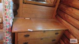 Oak chest of drawers with movable mirror