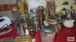 Lot of glass containers