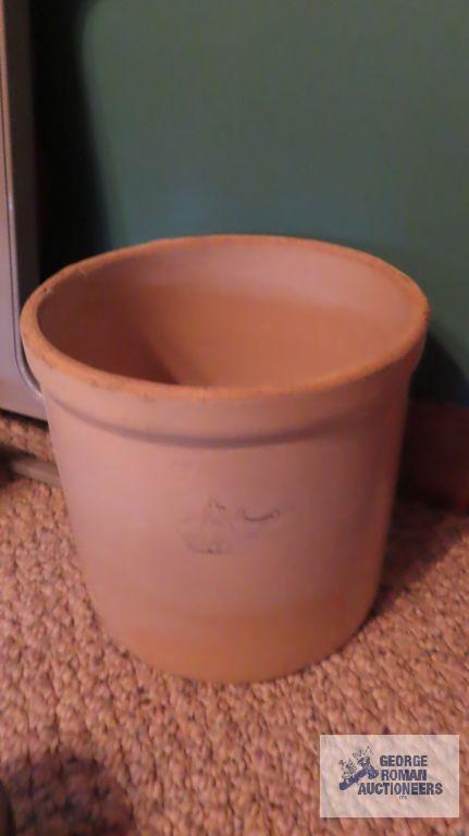 Unmarked pottery crock